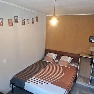 Independant Dans Maison Avec Jardinet, Au Calme Appartement Sérézin-du-Rhône